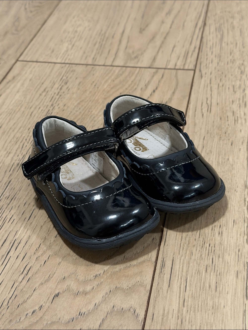See Kai Run Black Mary Jane Toddler Girl’s Size 5 Shoes Velcro Strap